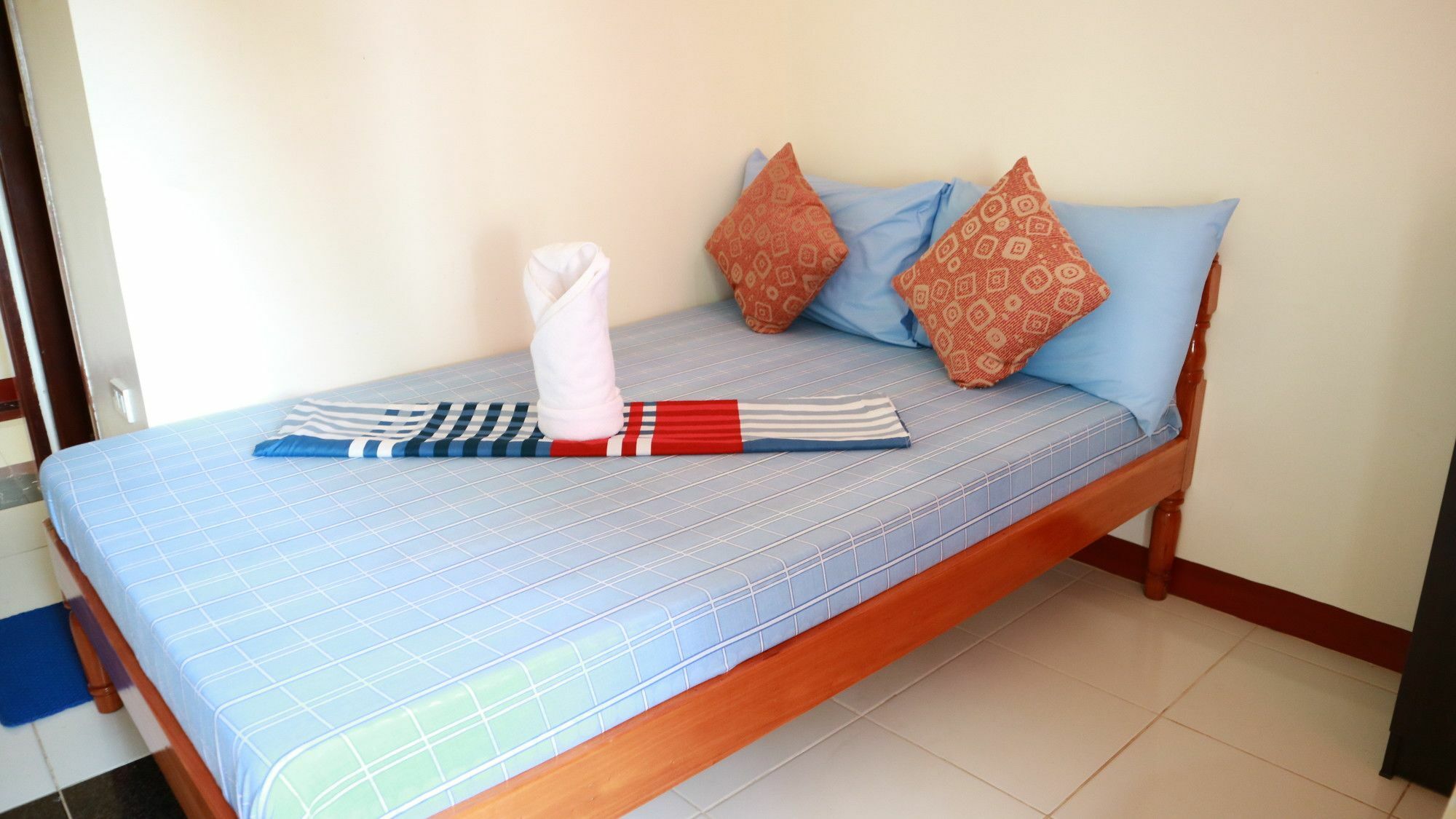 C Tower Studio Apartments Puerto Princesa Luaran gambar